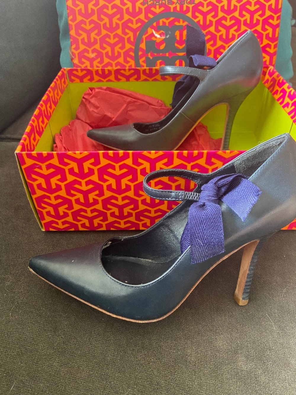 Shoes - navy leather stunning pumps